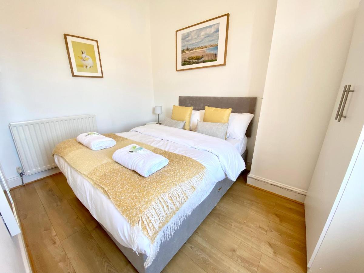 8 Margaret Road, Whitley Bay Daire Dış mekan fotoğraf